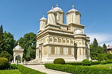 Arges kolostora, Püspöki templom, Fotó: Bogdan Apostoaia