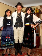Traditional costumes, Photo: WR